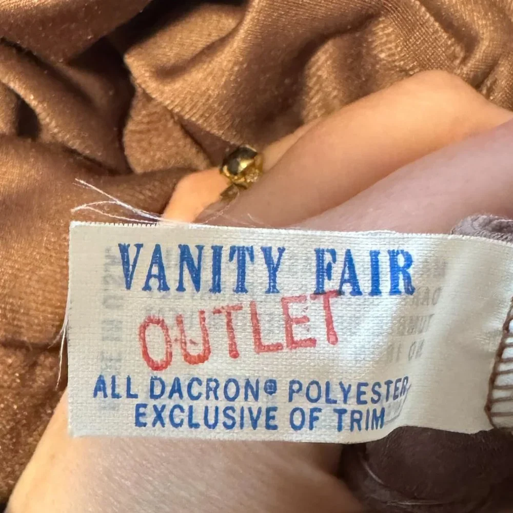 Vintage Vanity Fair Lace Velour Night Gown - Size Small‎